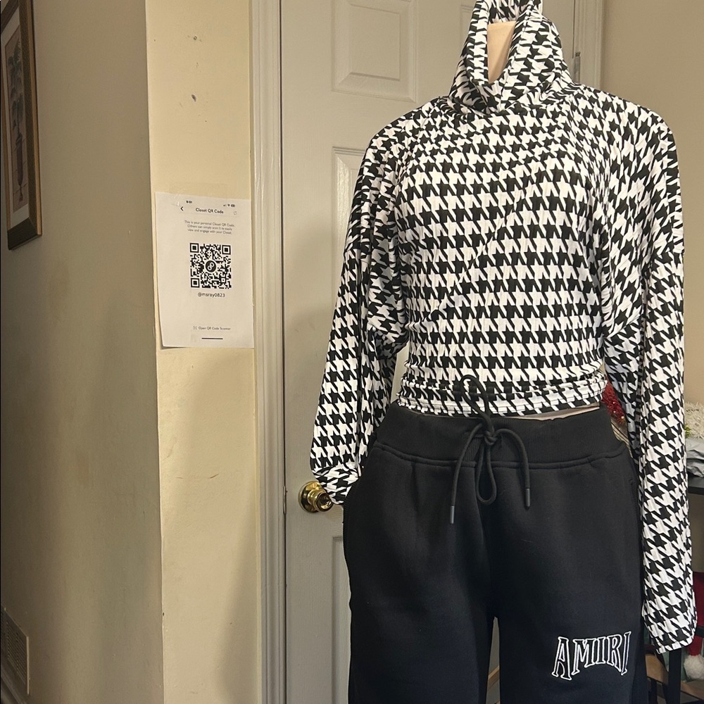 Pretty Little Things- Black and White Houndstooth Turtleneck Top